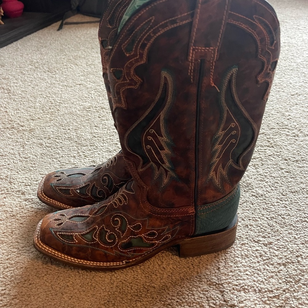 Corral cowboy boots